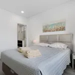 Casa Dos Terracos T2 Rc דירה *