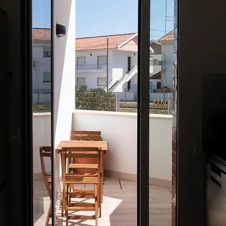 Casa Dos Terracos T2 Rc *