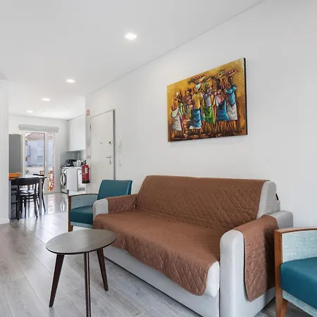 Casa Dos Terracos T2 Rc דירה סאו מרטיניו דו פורטו